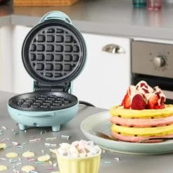 Giles & Posner Mini Waffle Maker -Kitchen Shop 395094 giles and posner mini waffle maker